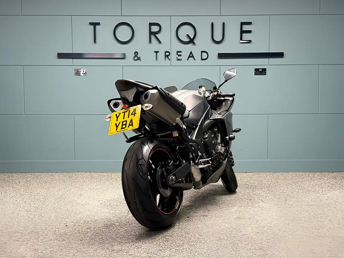 Used 2014 Yamaha R1 Yzf Super Sports Grey - Interior and Exterior details 4