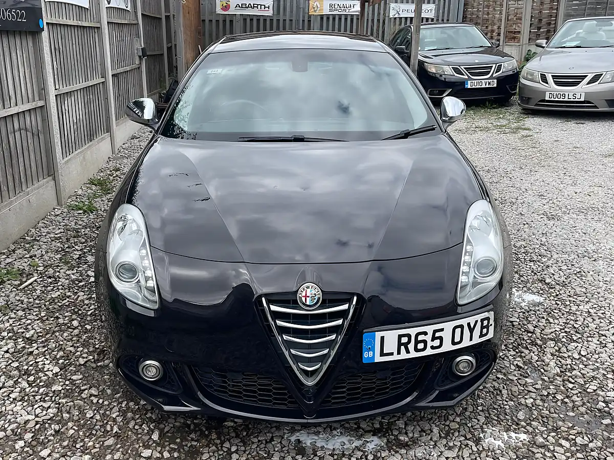 Used 2015 Alfa Romeo Giulietta Business Edition Black - Interior and Exterior details 10