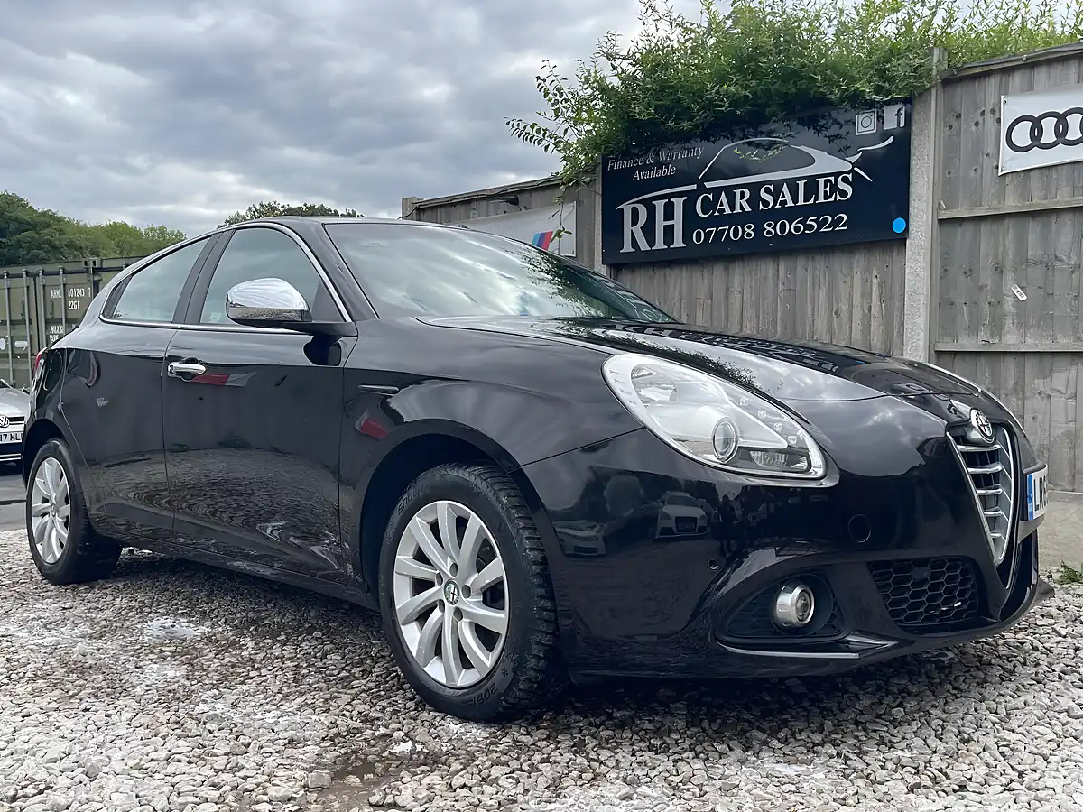 Used 2015 Alfa Romeo Giulietta Business Edition Black - Interior and Exterior details 11