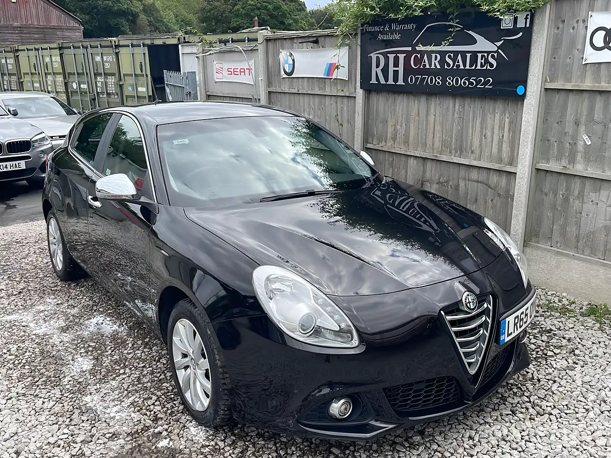 Used 2015 Alfa Romeo Giulietta Business Edition Black - Interior and Exterior details 14