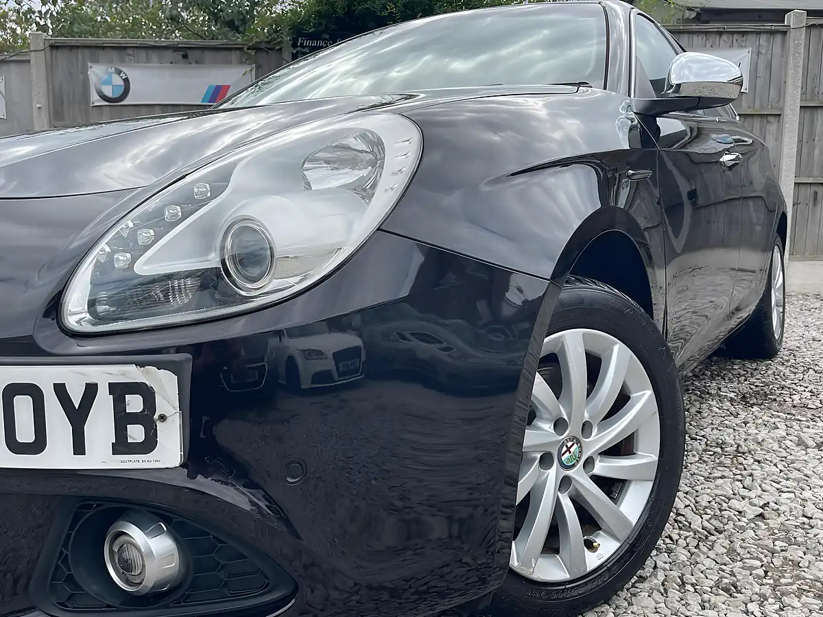 Used 2015 Alfa Romeo Giulietta Business Edition Black - Interior and Exterior details 15