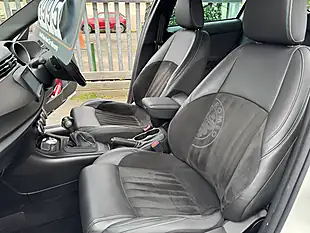 Used 2015 Alfa Romeo Giulietta Sportiva White - Interior and Exterior details 8