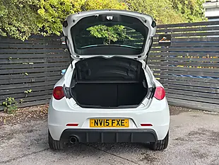 Used 2015 Alfa Romeo Giulietta Sprint White - Interior and Exterior details 13