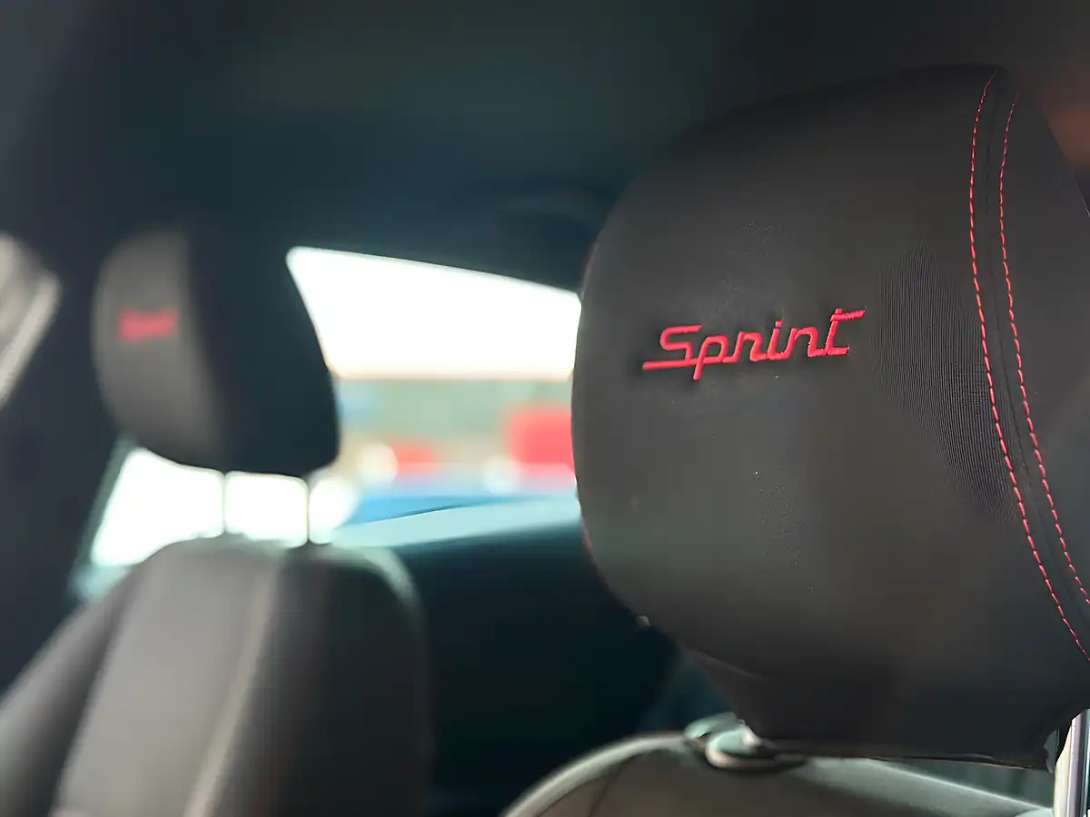 Used 2015 Alfa Romeo Giulietta Sprint White - Interior and Exterior details 17