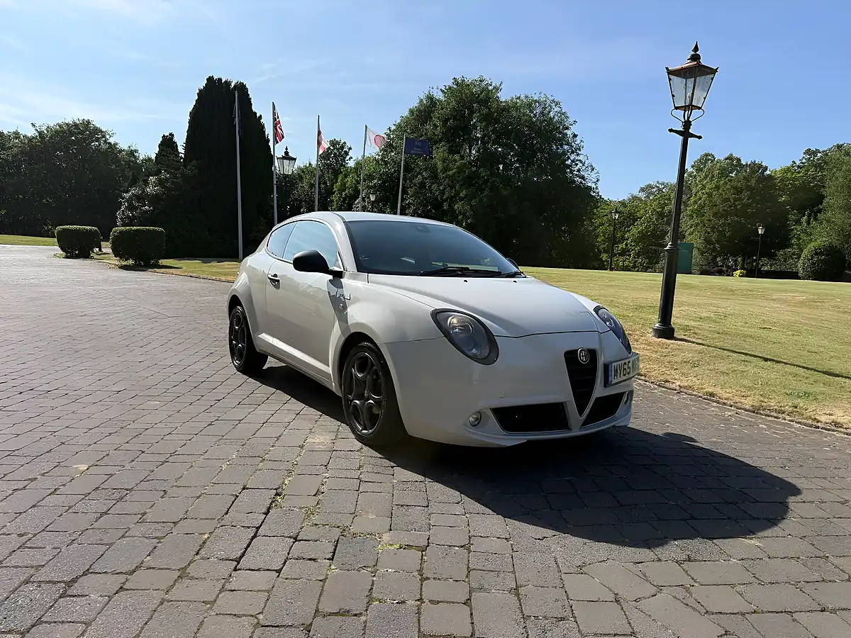 Used 2015 Alfa Romeo Mito Qv Line White - Front View