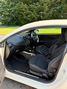 Used 2015 Alfa Romeo Mito Qv Line White - Interior and Exterior details 13