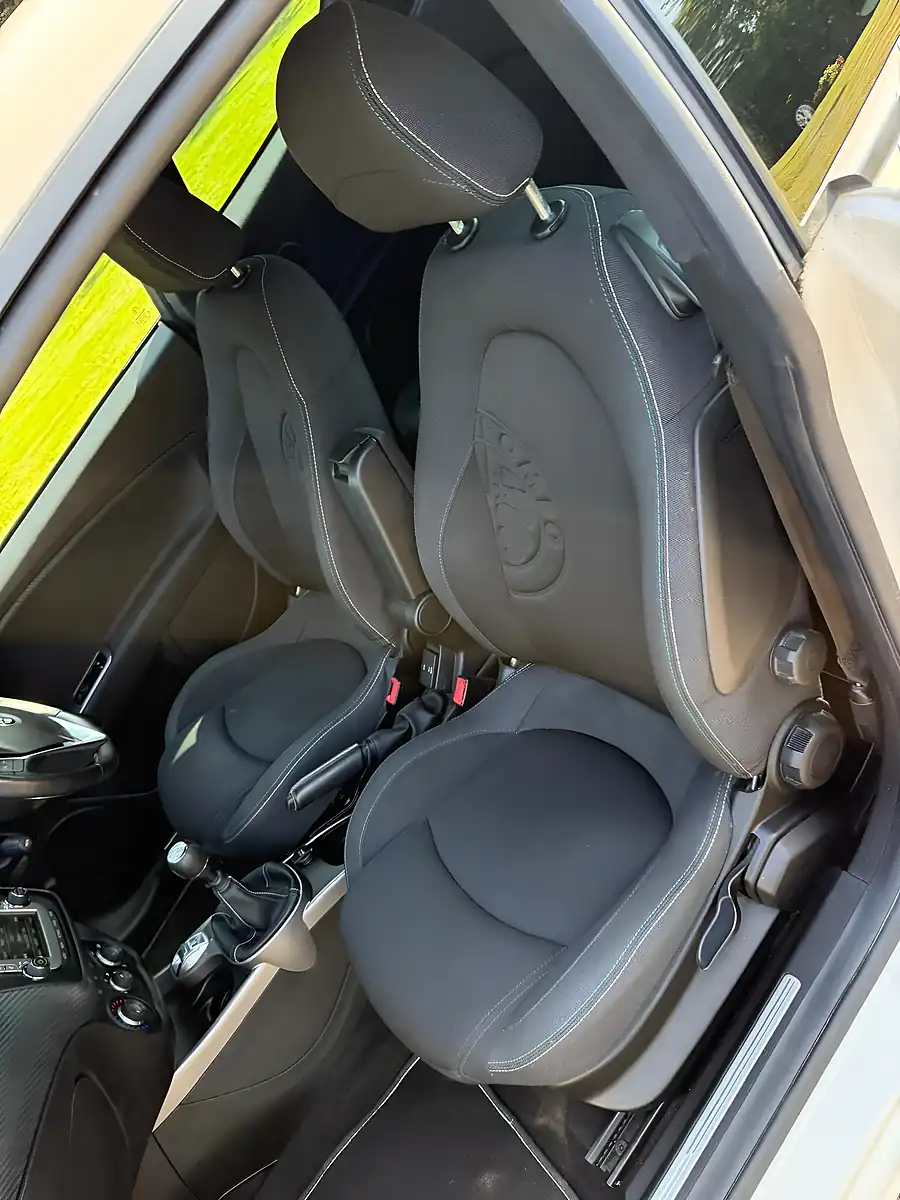 Used 2015 Alfa Romeo Mito Qv Line White - Interior and Exterior details 14