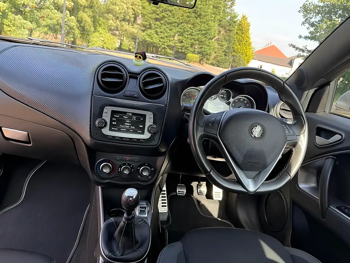 Used 2015 Alfa Romeo Mito Qv Line White - Interior and Exterior details 17