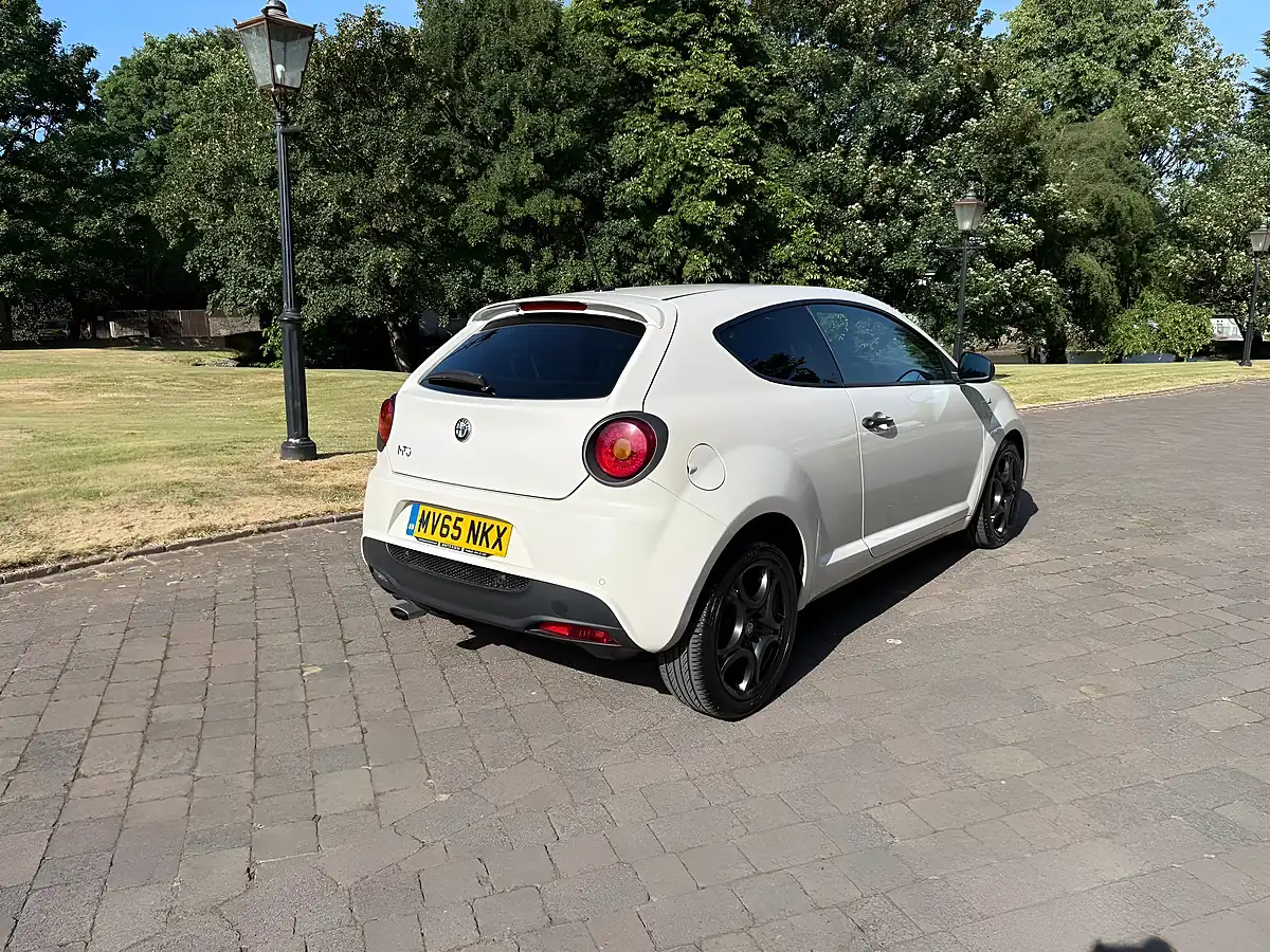 Used 2015 Alfa Romeo Mito Qv Line White - Interior and Exterior details 5