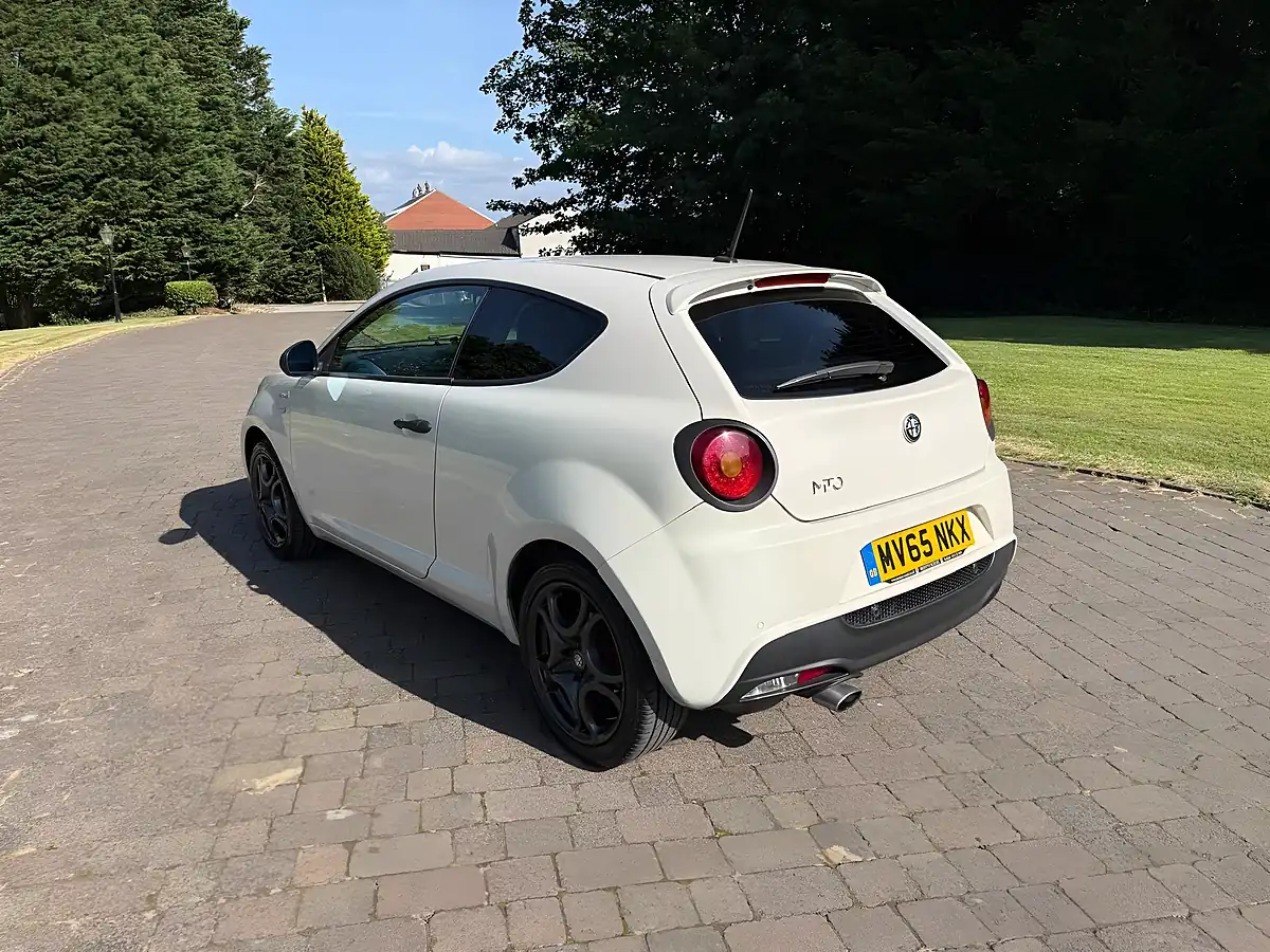 Used 2015 Alfa Romeo Mito Qv Line White - Interior and Exterior details 7