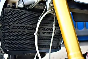 Used 2015 Aprilia Dorsoduro 750 Super Moto White - Interior and Exterior details 17