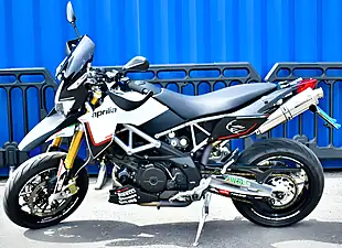 Used 2015 Aprilia Dorsoduro 750 Super Moto White - Interior and Exterior details 5