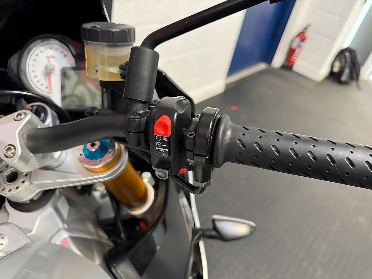Used 2015 Aprilia Tuono - Interior and Exterior details 12