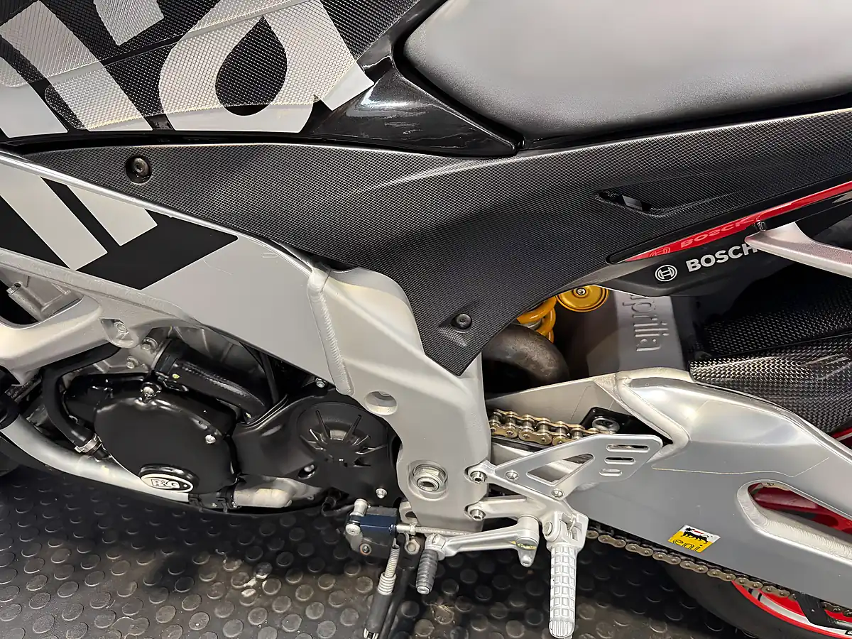 Used 2015 Aprilia Tuono - Interior and Exterior details 17