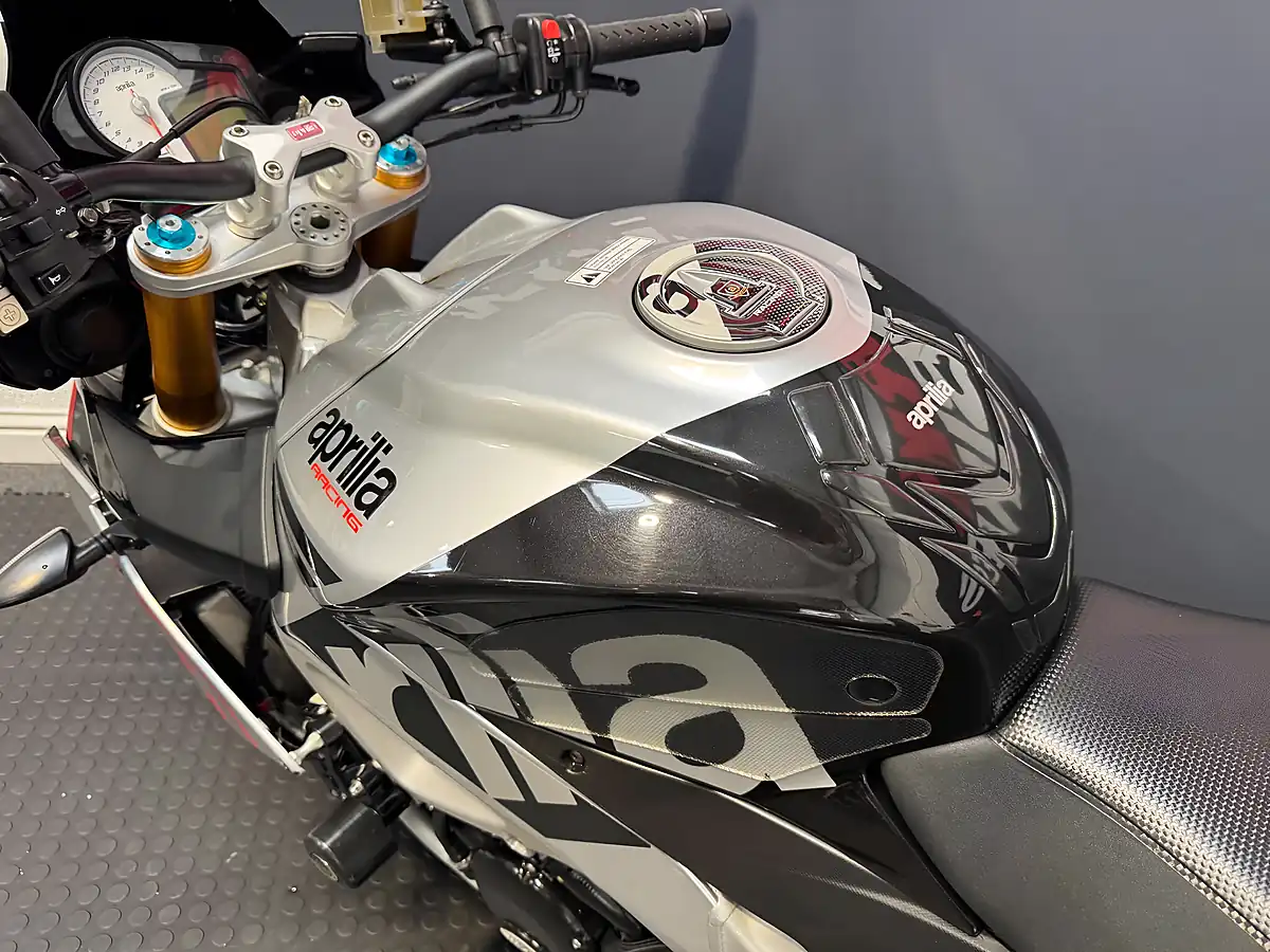 Used 2015 Aprilia Tuono - Interior and Exterior details 18