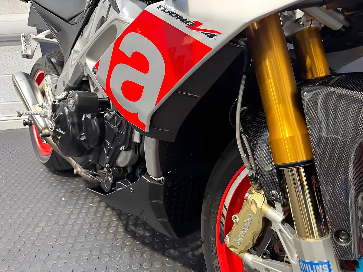 Used 2015 Aprilia Tuono - Interior and Exterior details 8