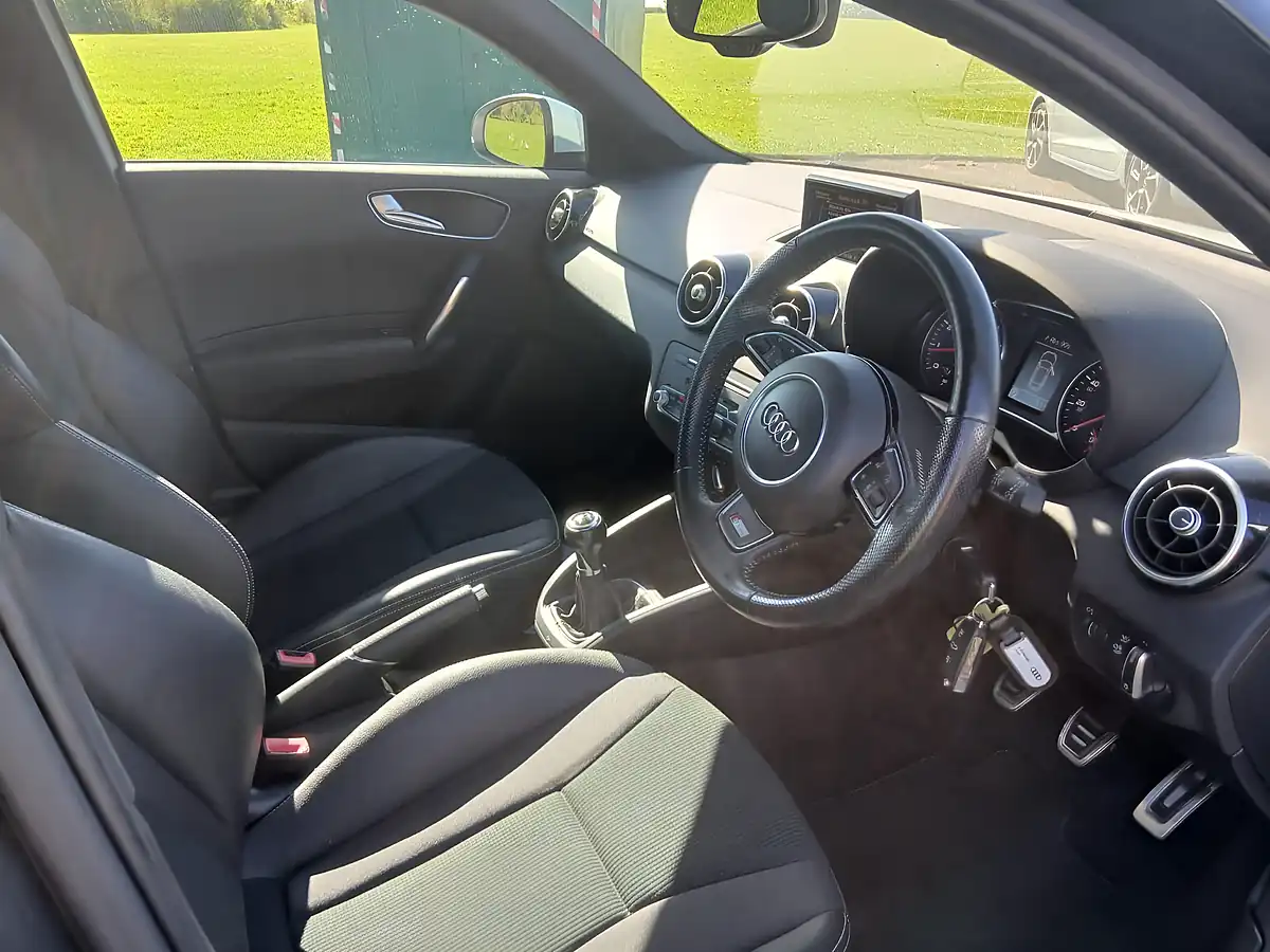 Used 2015 Audi A1 S Line White - Interior and Exterior details 9