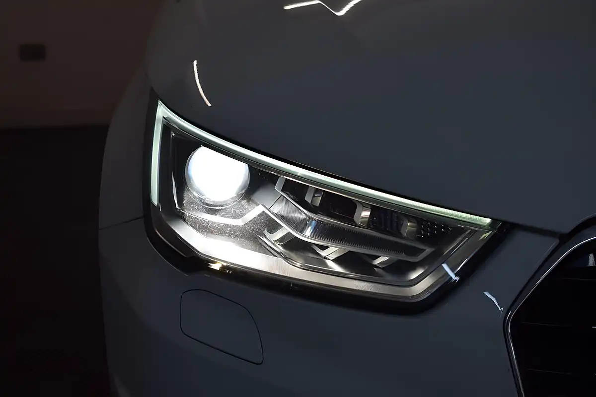 Used 2015 Audi A1 S Line White - Interior and Exterior details 12
