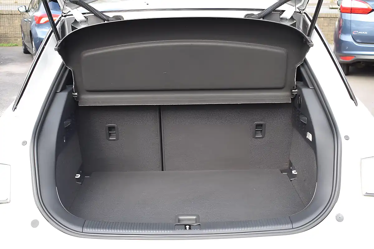 Used 2015 Audi A1 S Line White - Interior and Exterior details 5