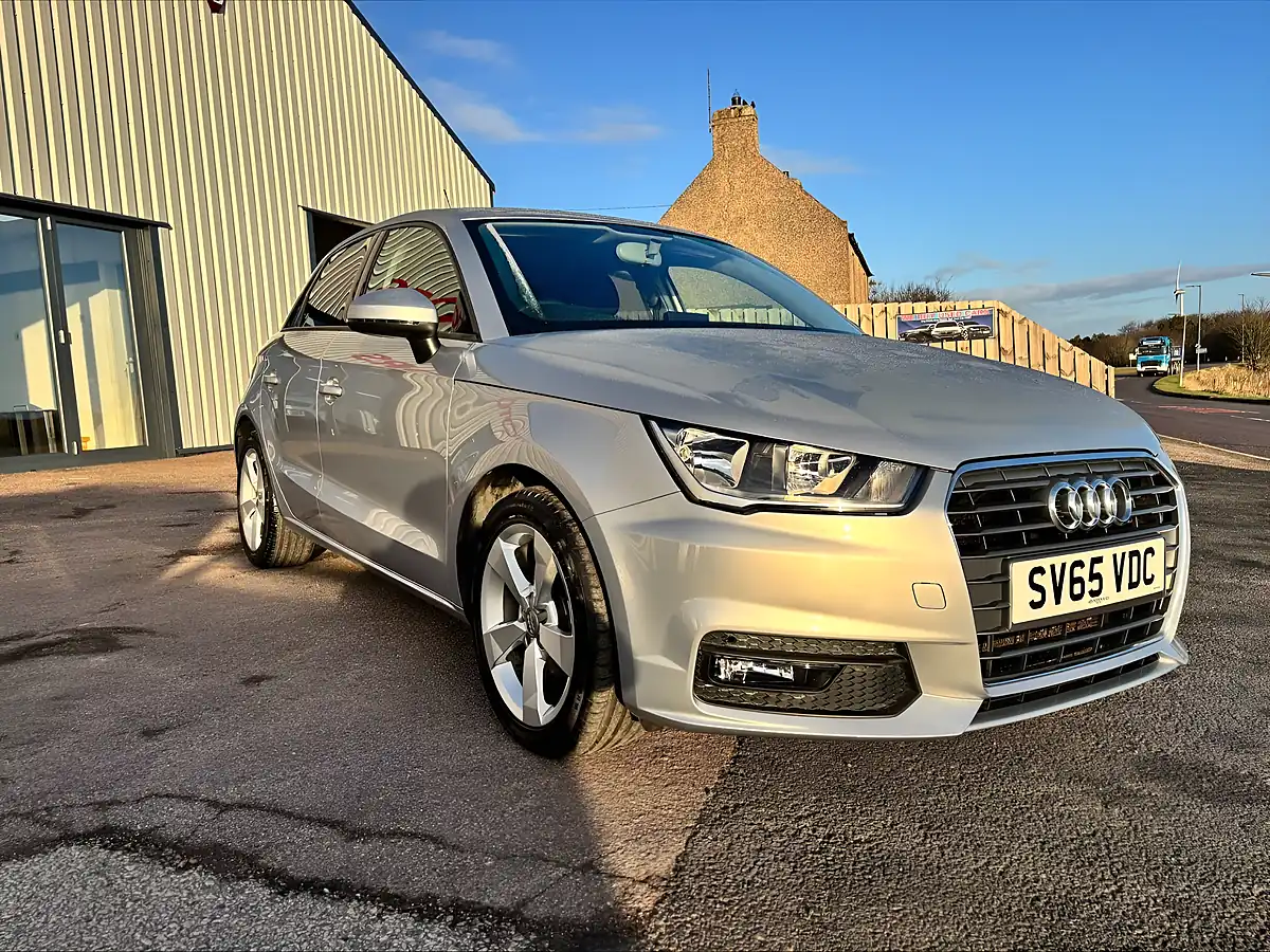 Used 2015 Audi A1 Sport Silver - Interior and Exterior details 3