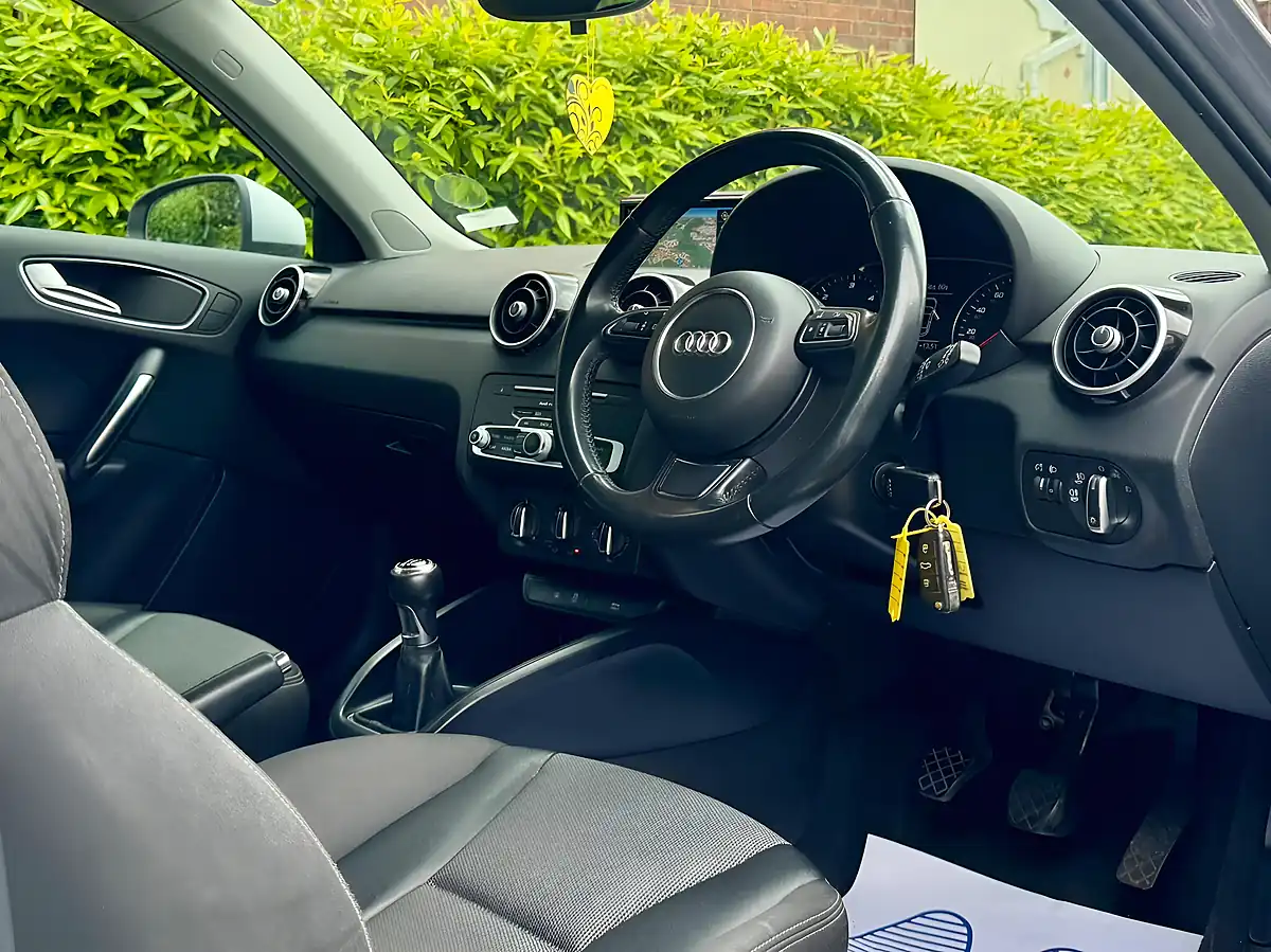 Used 2015 Audi A1 Sport Silver - Interior and Exterior details 17