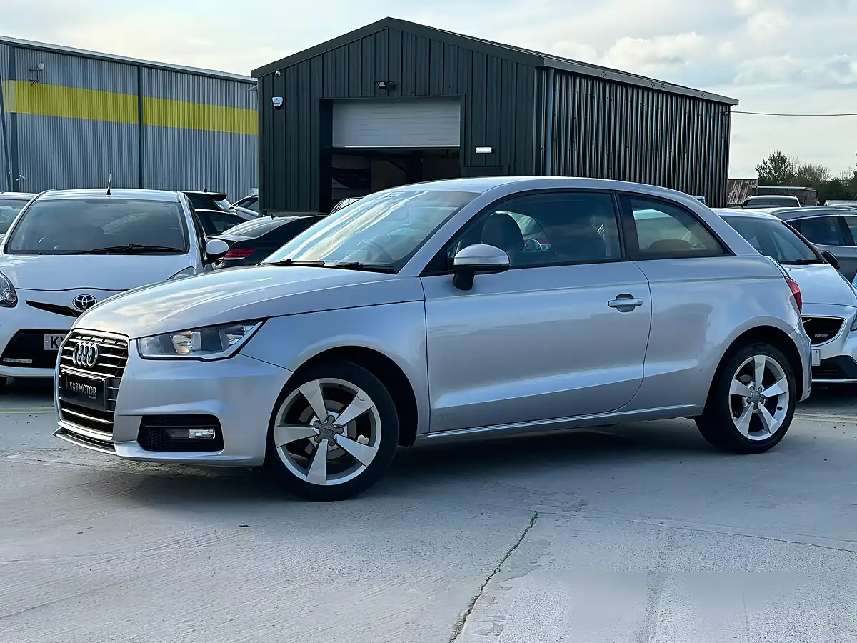 Used 2015 Audi A1 Sport Silver - Interior and Exterior details 5