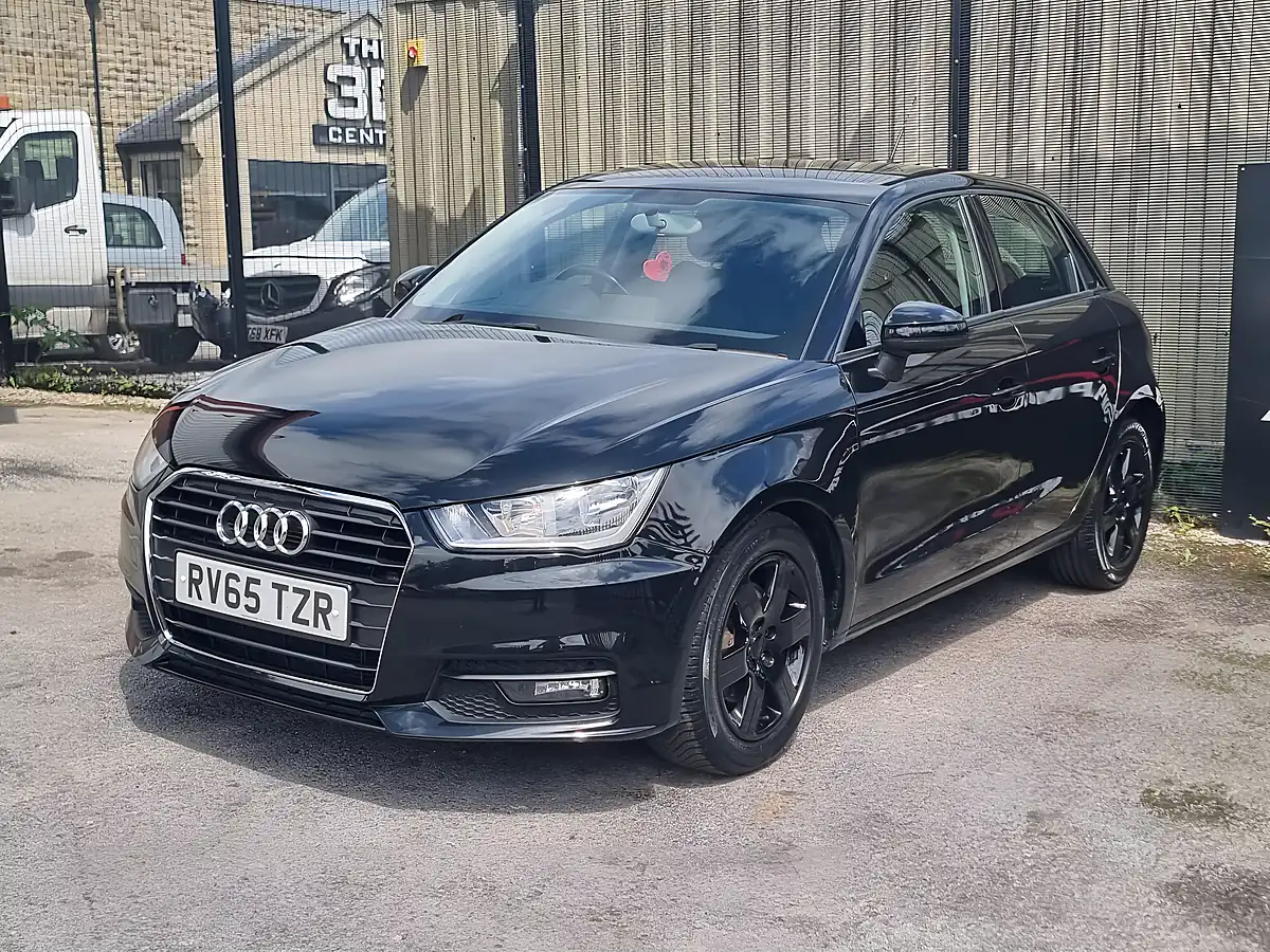 Used 2015 Audi A1 Sport Sportback Black - Interior and Exterior details 3