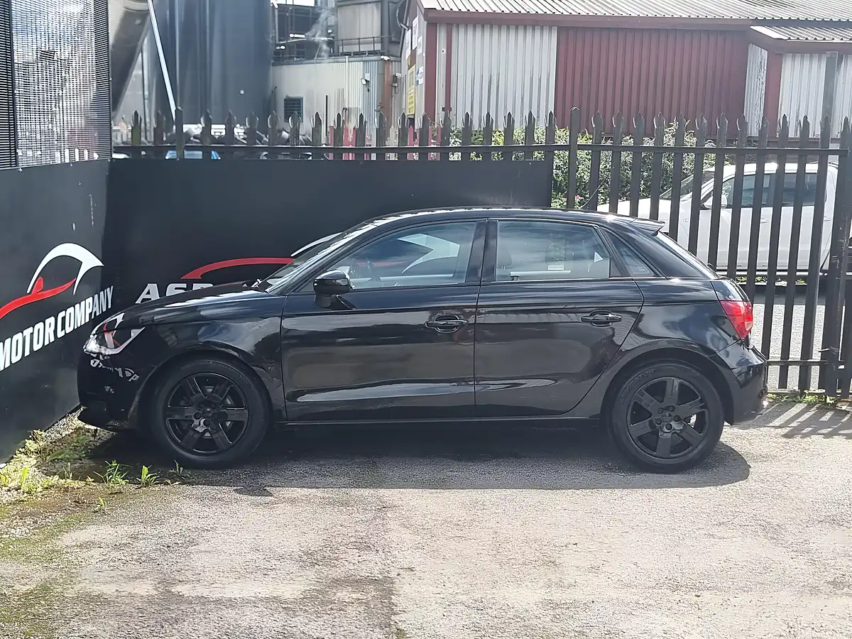 Used 2015 Audi A1 Sport Sportback Black - Interior and Exterior details 4