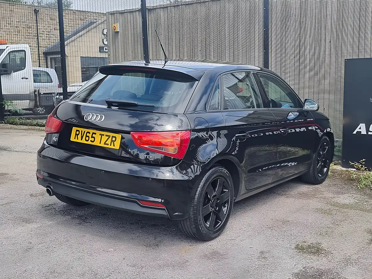 Used 2015 Audi A1 Sport Sportback Black - Interior and Exterior details 8