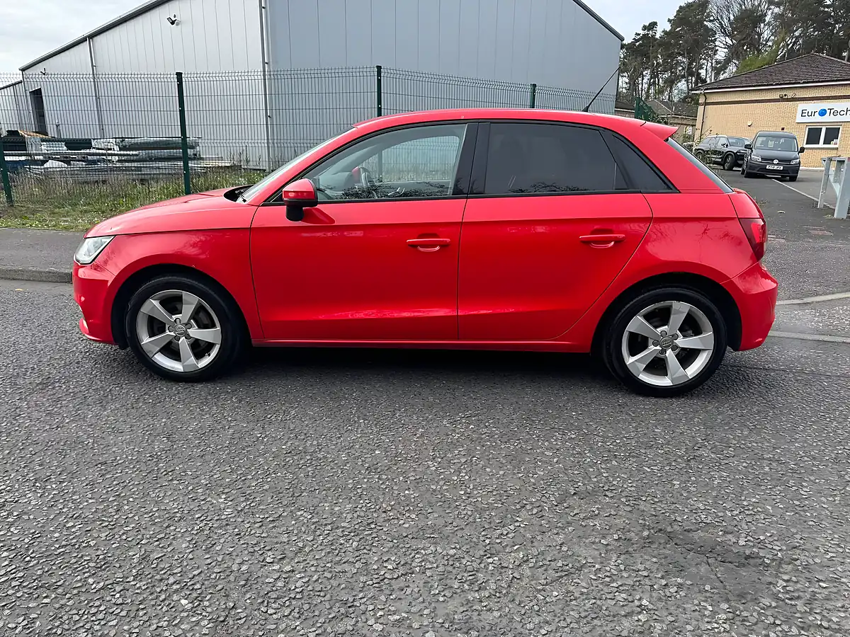 Used 2015 Audi A1 Sport Sportback Red - Interior and Exterior details 4