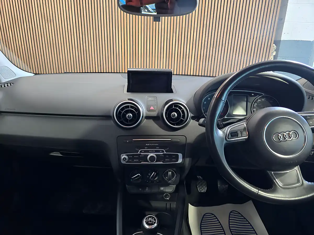 Used 2015 Audi A1 Sport White - Interior and Exterior details 14
