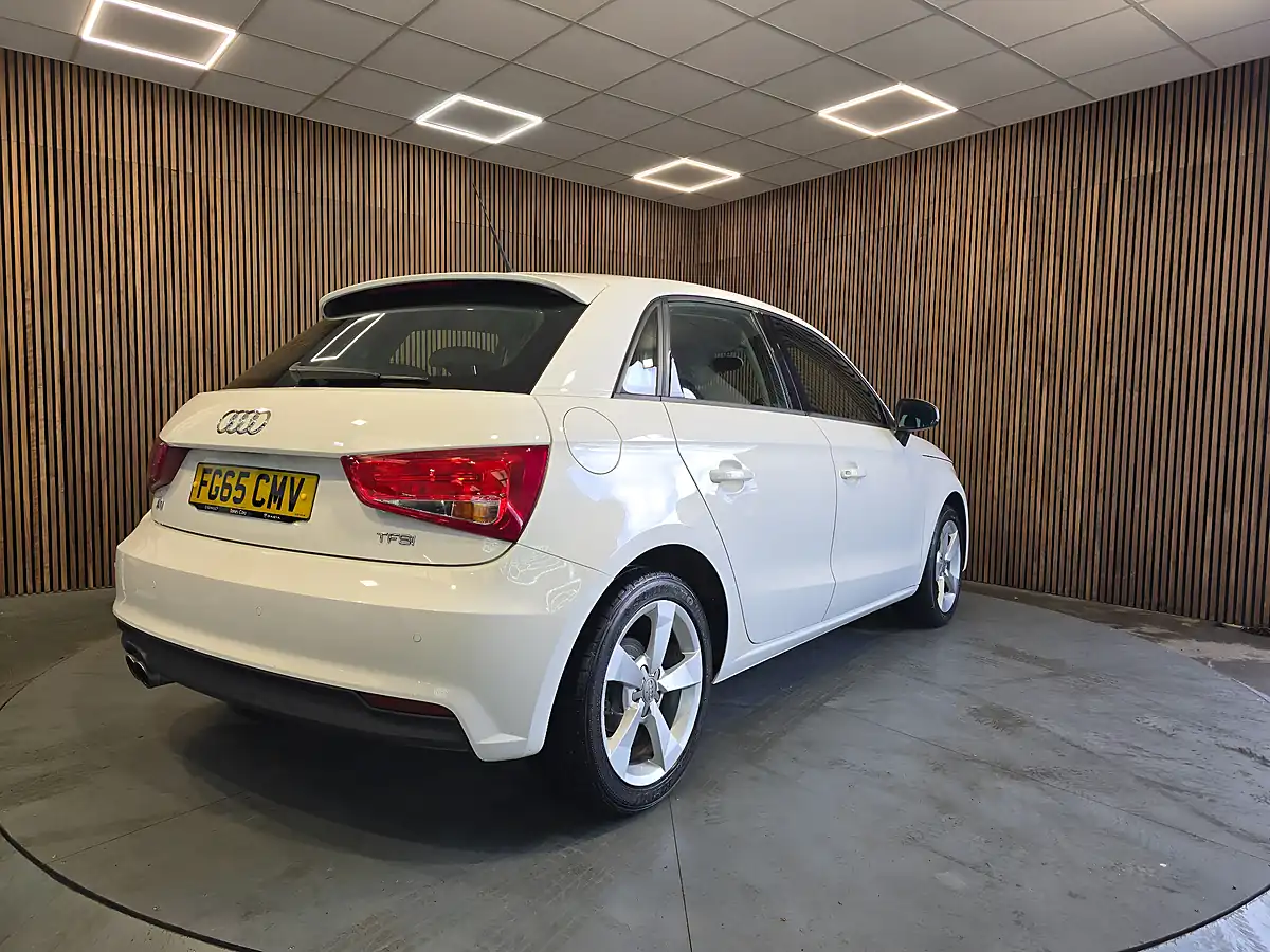 Used 2015 Audi A1 Sport White - Interior and Exterior details 3