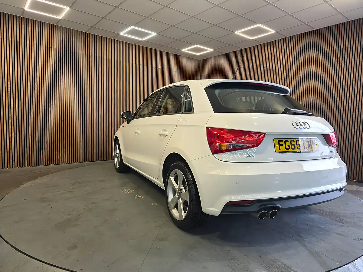 Used 2015 Audi A1 Sport White - Interior and Exterior details 5