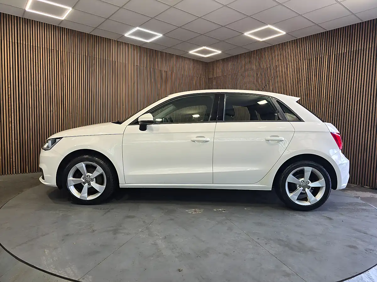 Used 2015 Audi A1 Sport White - Interior and Exterior details 6
