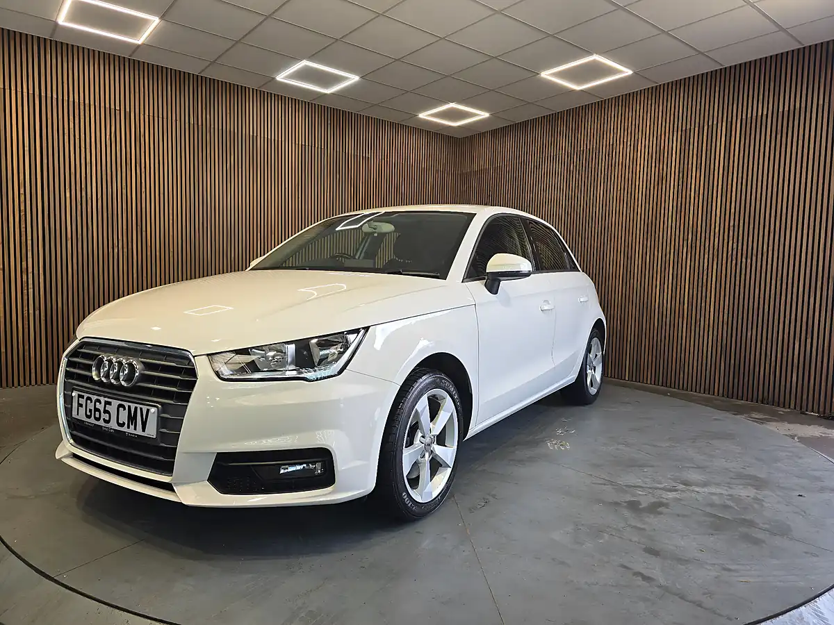 Used 2015 Audi A1 Sport White - Interior and Exterior details 7