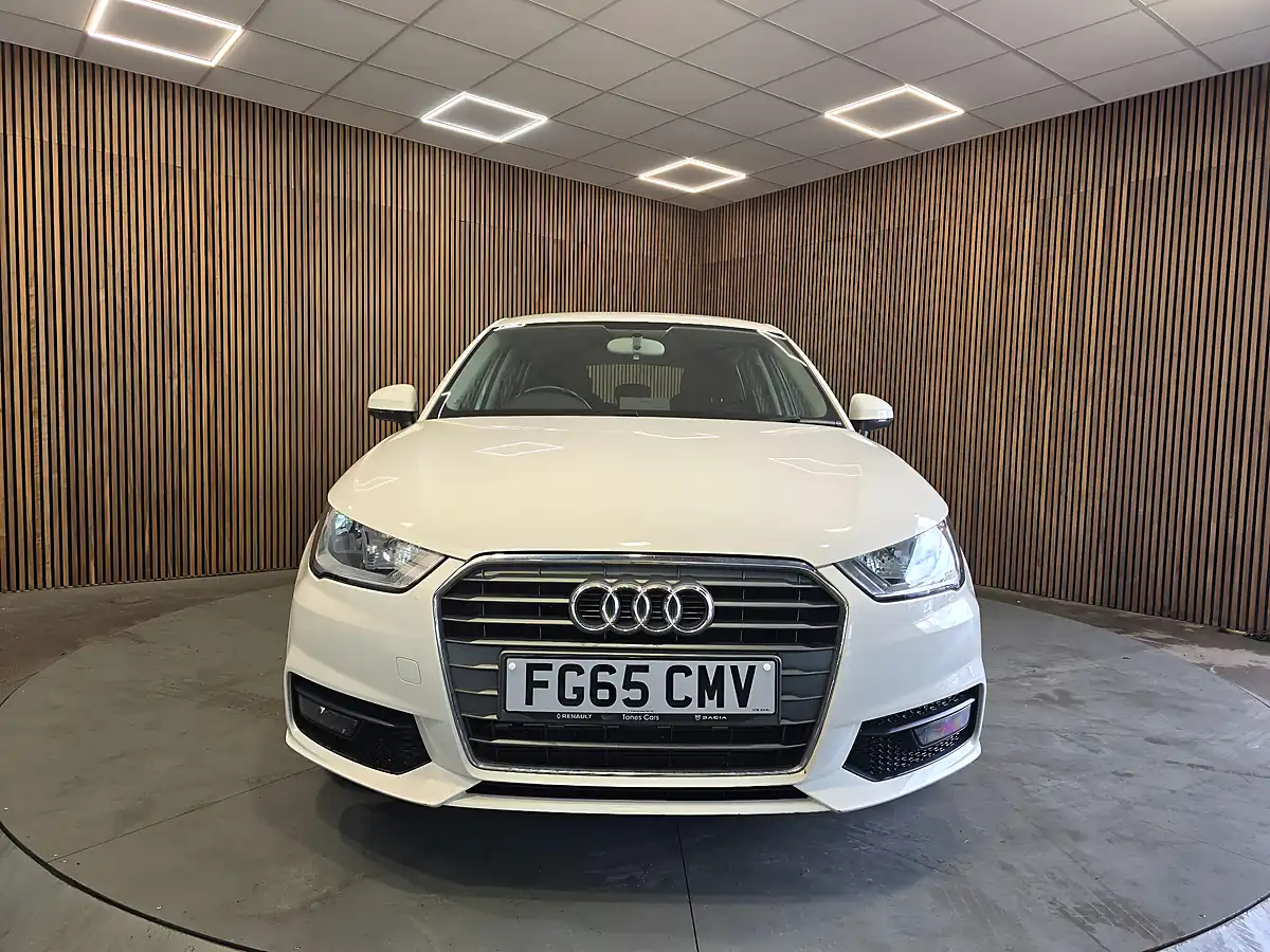 Used 2015 Audi A1 Sport White - Interior and Exterior details 8