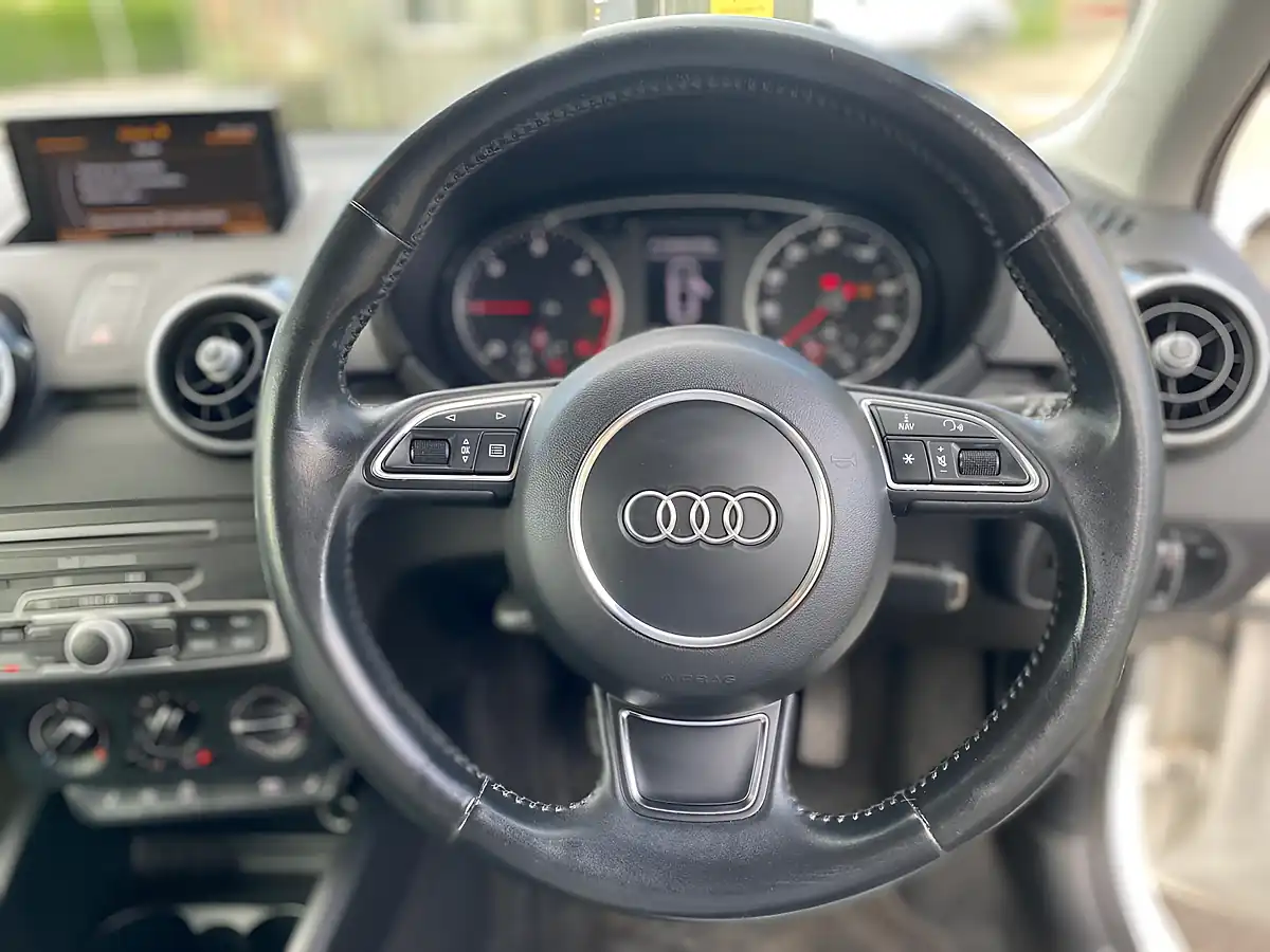 Used 2015 Audi A1 Sport White - Interior and Exterior details 16