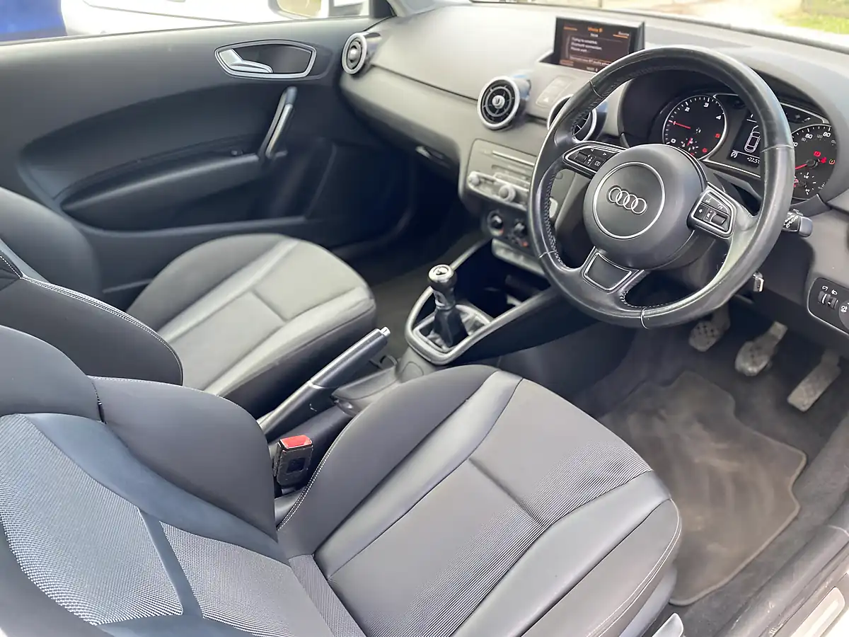 Used 2015 Audi A1 Sport White - Interior and Exterior details 5
