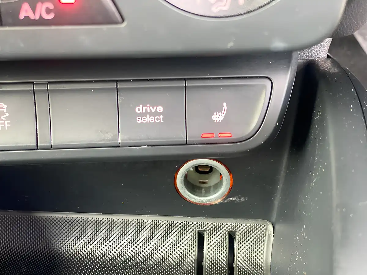 Used 2015 Audi A1 Sport White - Interior and Exterior details 6