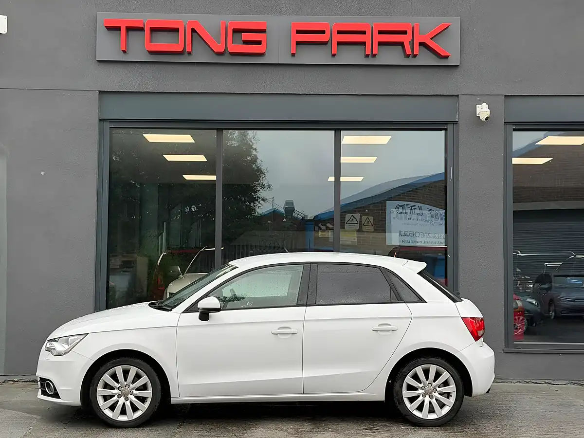 Used 2015 Audi A1 Sport White - Interior and Exterior details 10