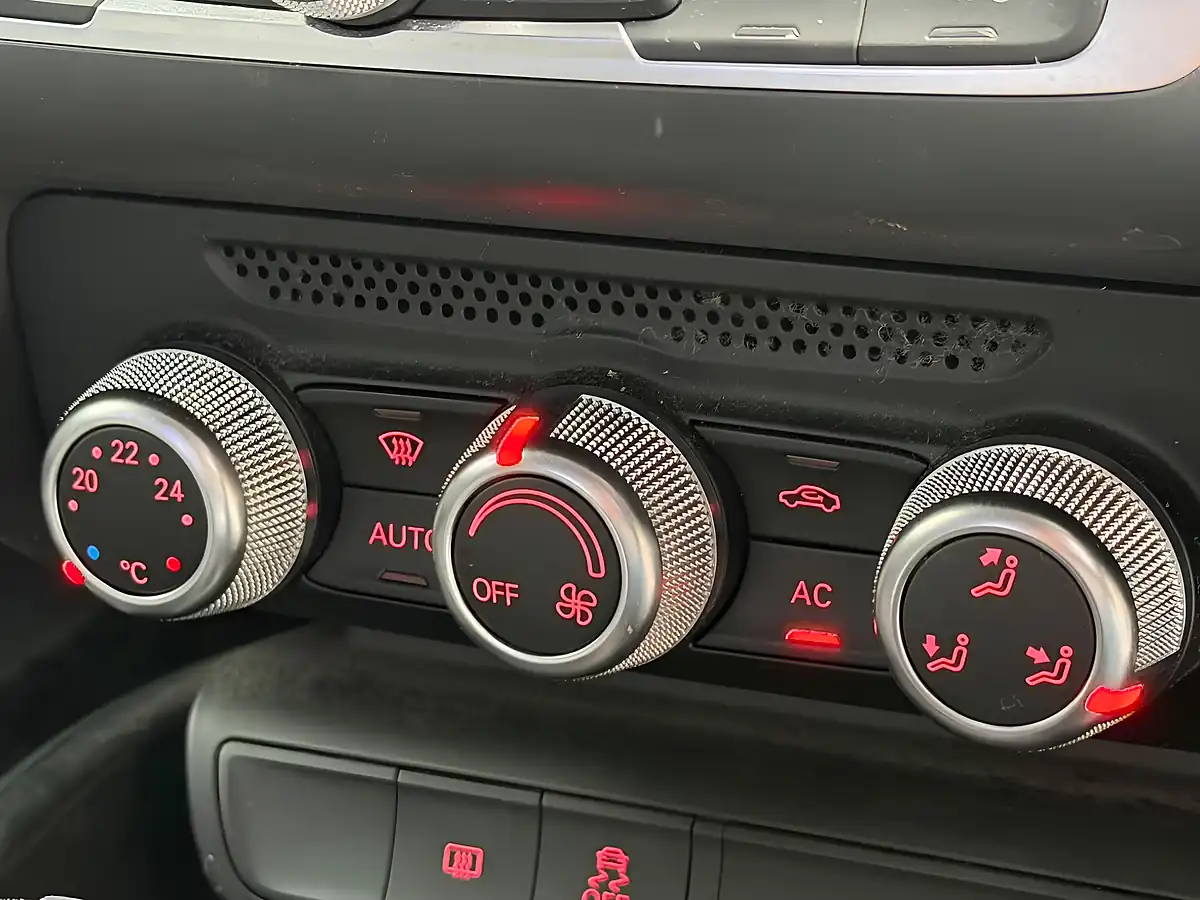 Used 2015 Audi A1 Sport White - Interior and Exterior details 14