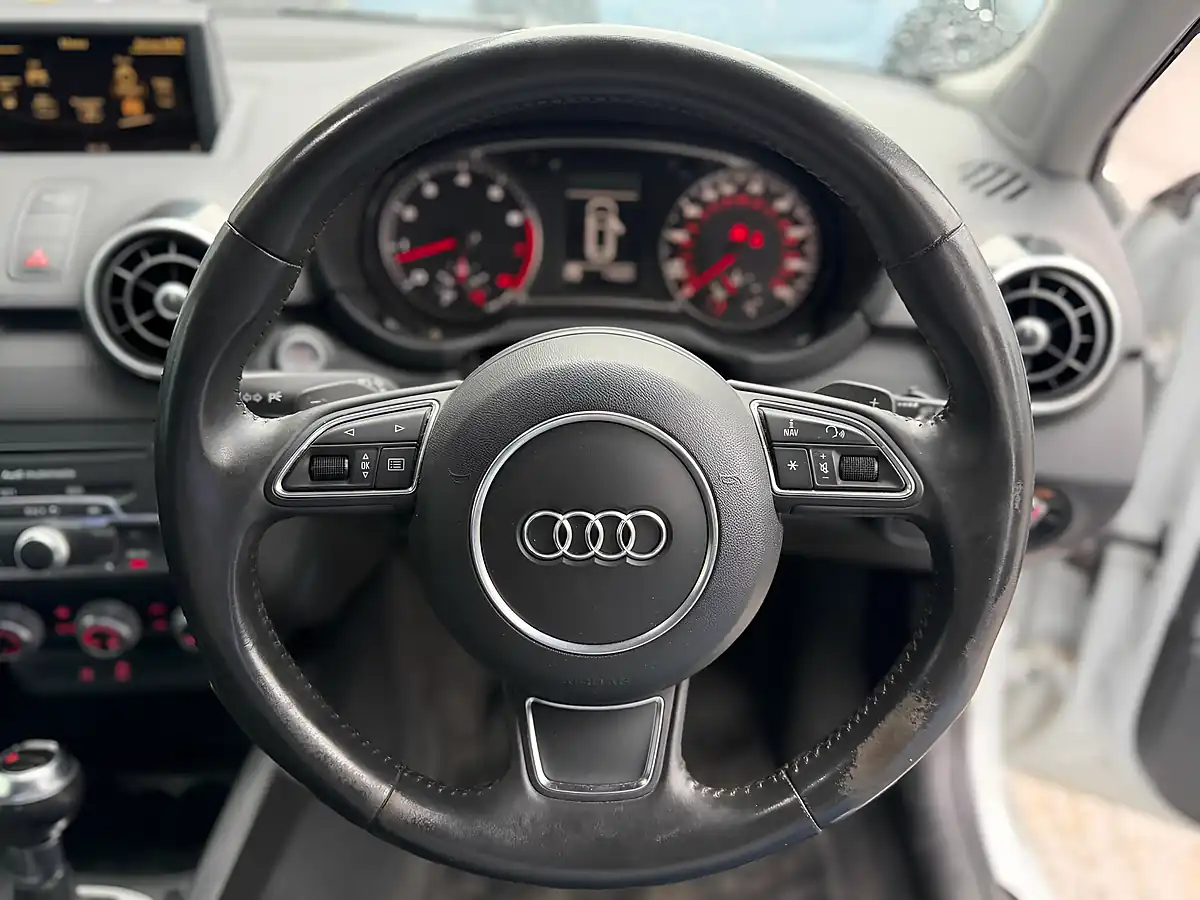 Used 2015 Audi A1 Sport White - Interior and Exterior details 16