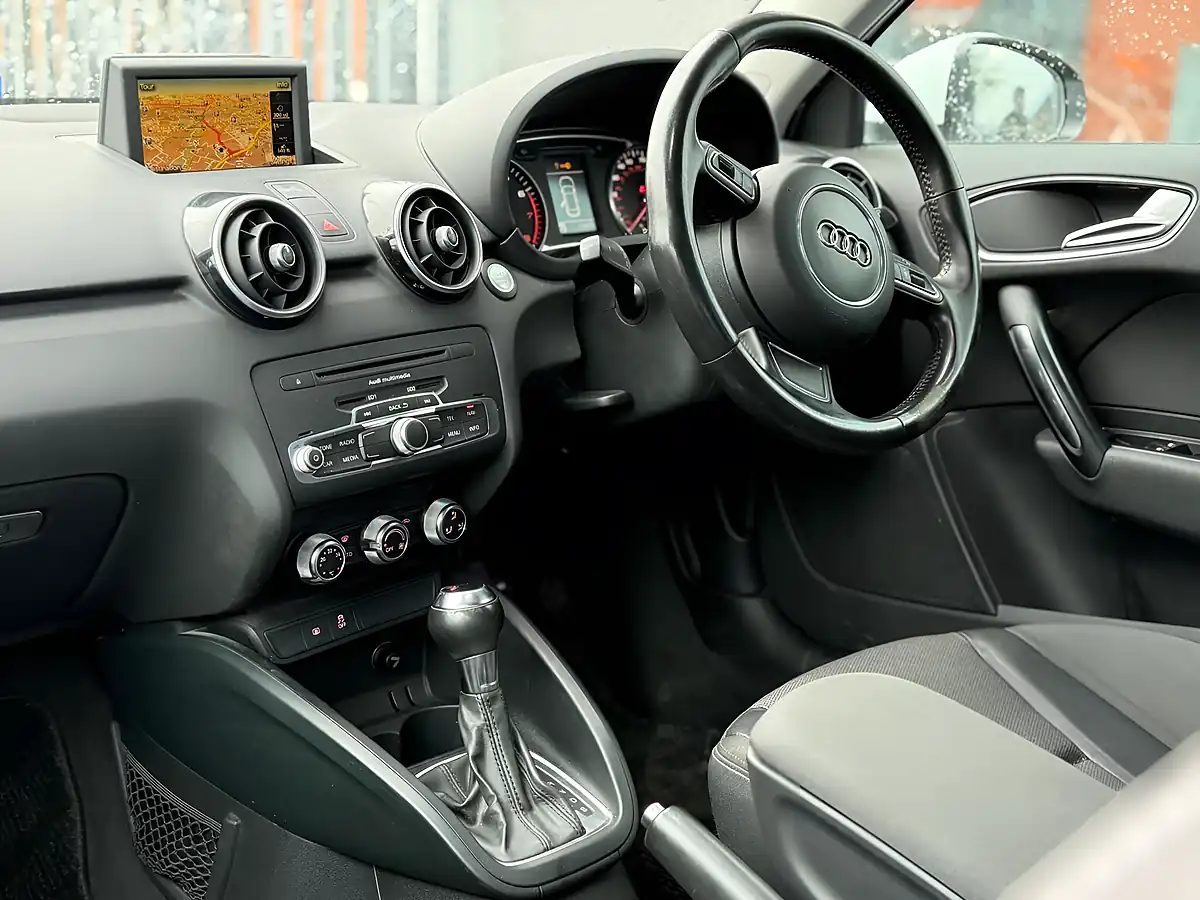 Used 2015 Audi A1 Sport White - Interior and Exterior details 3