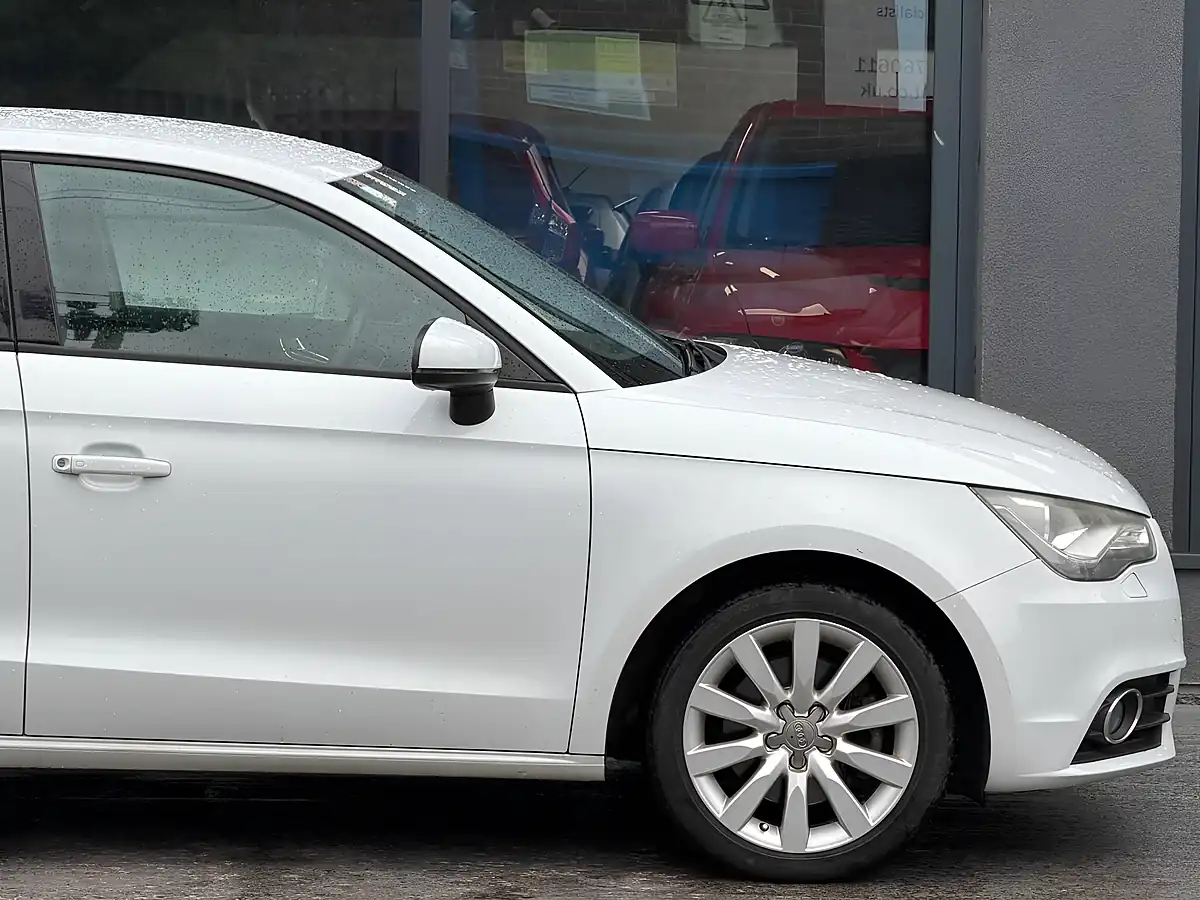 Used 2015 Audi A1 Sport White - Interior and Exterior details 9