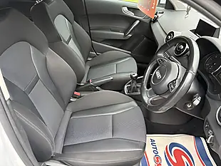 Used 2015 Audi A1 Sport White - Interior and Exterior details 11
