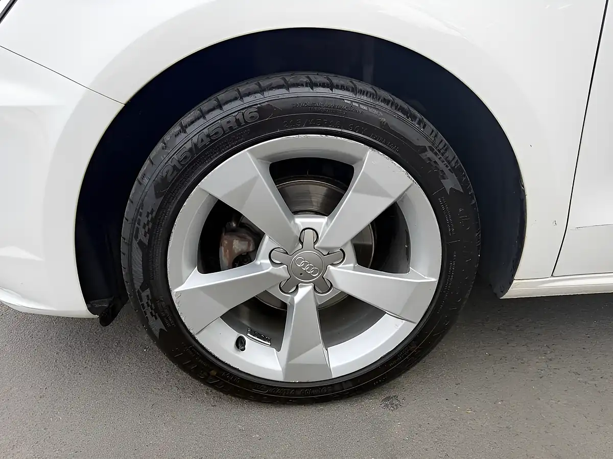 Used 2015 Audi A1 Sport White - Interior and Exterior details 10
