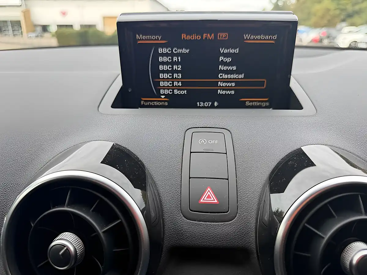 Used 2015 Audi A1 Sport White - Interior and Exterior details 19
