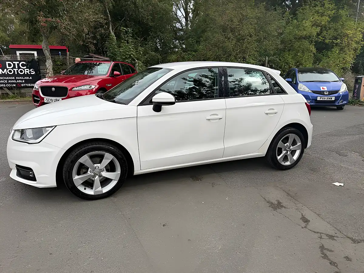 Used 2015 Audi A1 Sport White - Interior and Exterior details 3