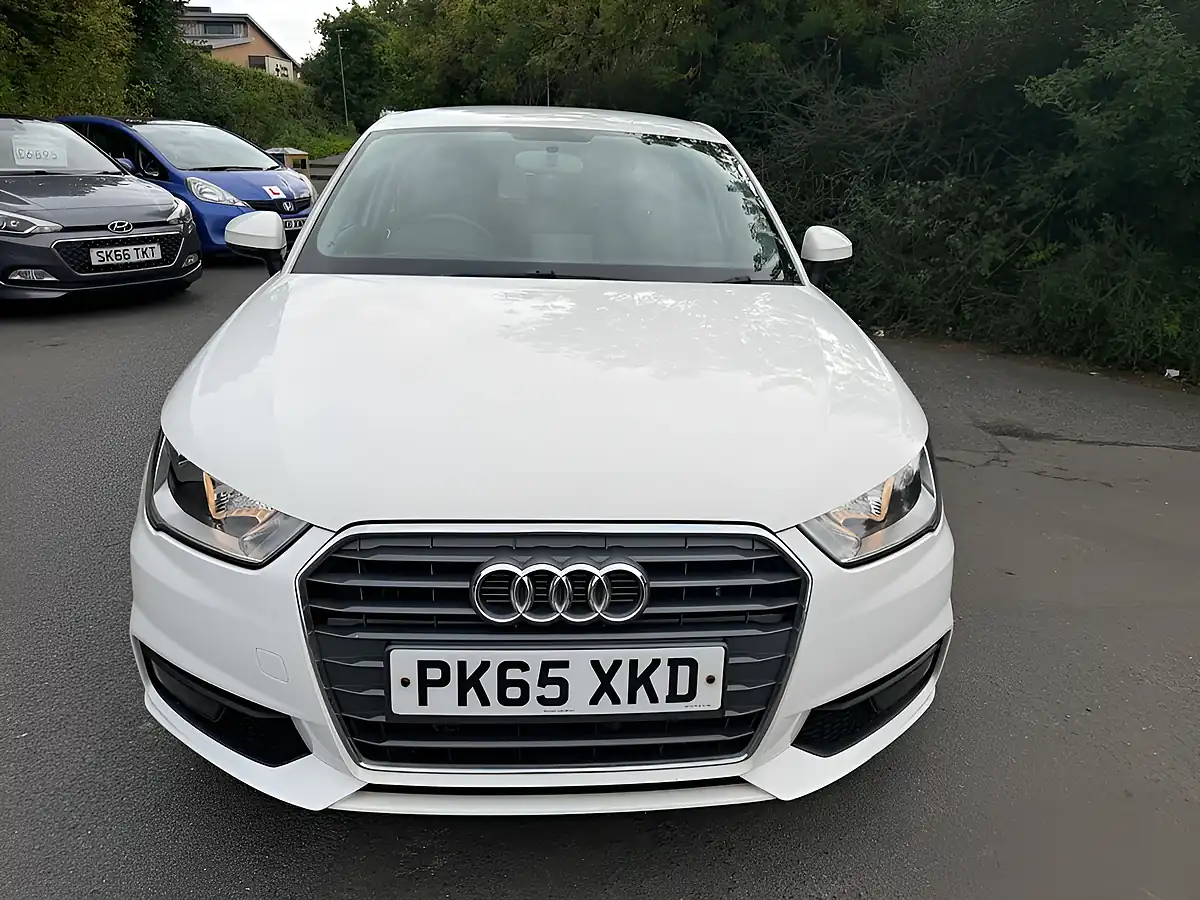 Used 2015 Audi A1 Sport White - Interior and Exterior details 9