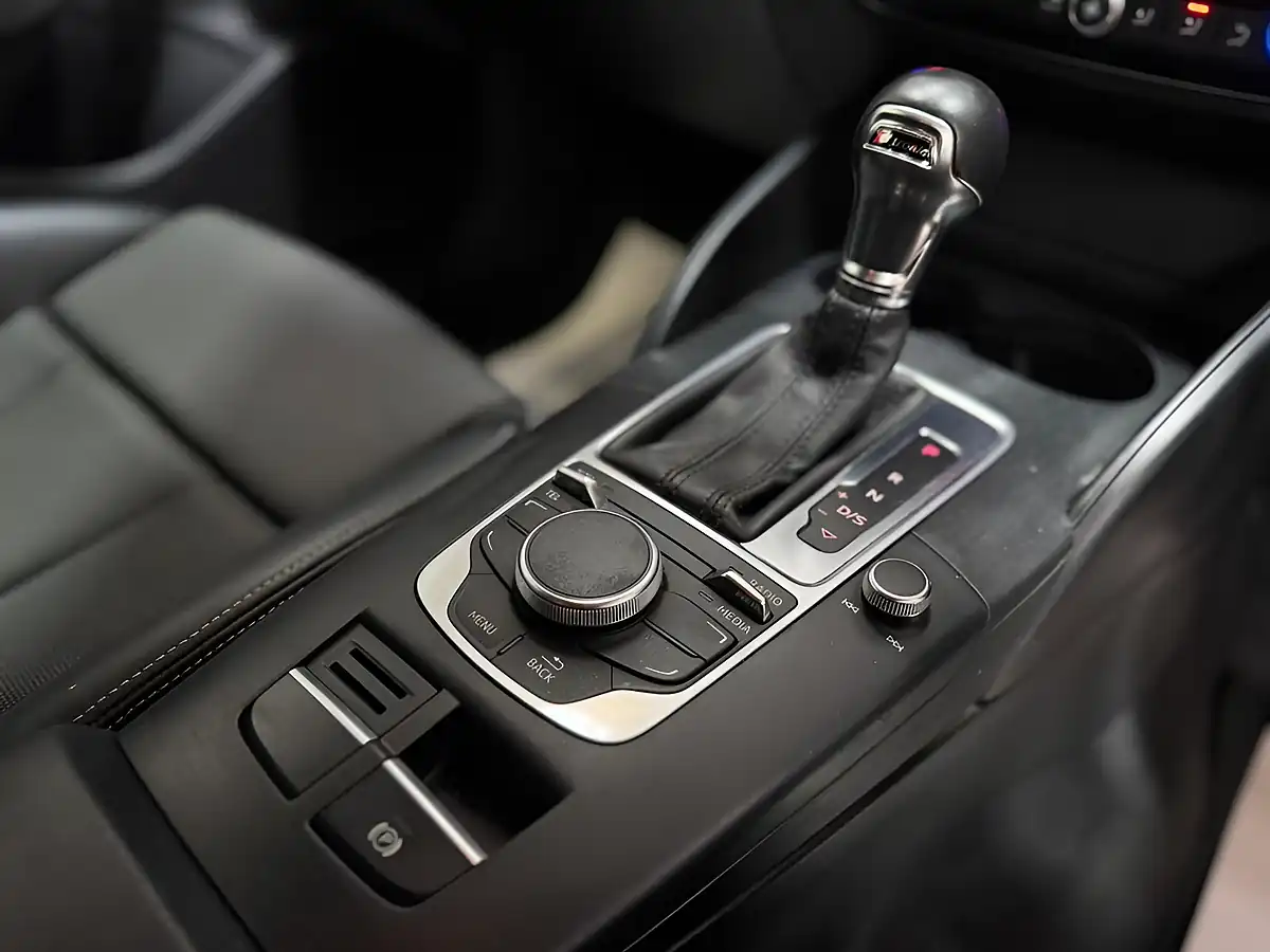 Used 2015 Audi A3 S Line Sportback Silver - Interior and Exterior details 8